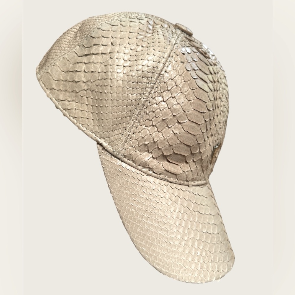 Genuine snake Baseball Hat New